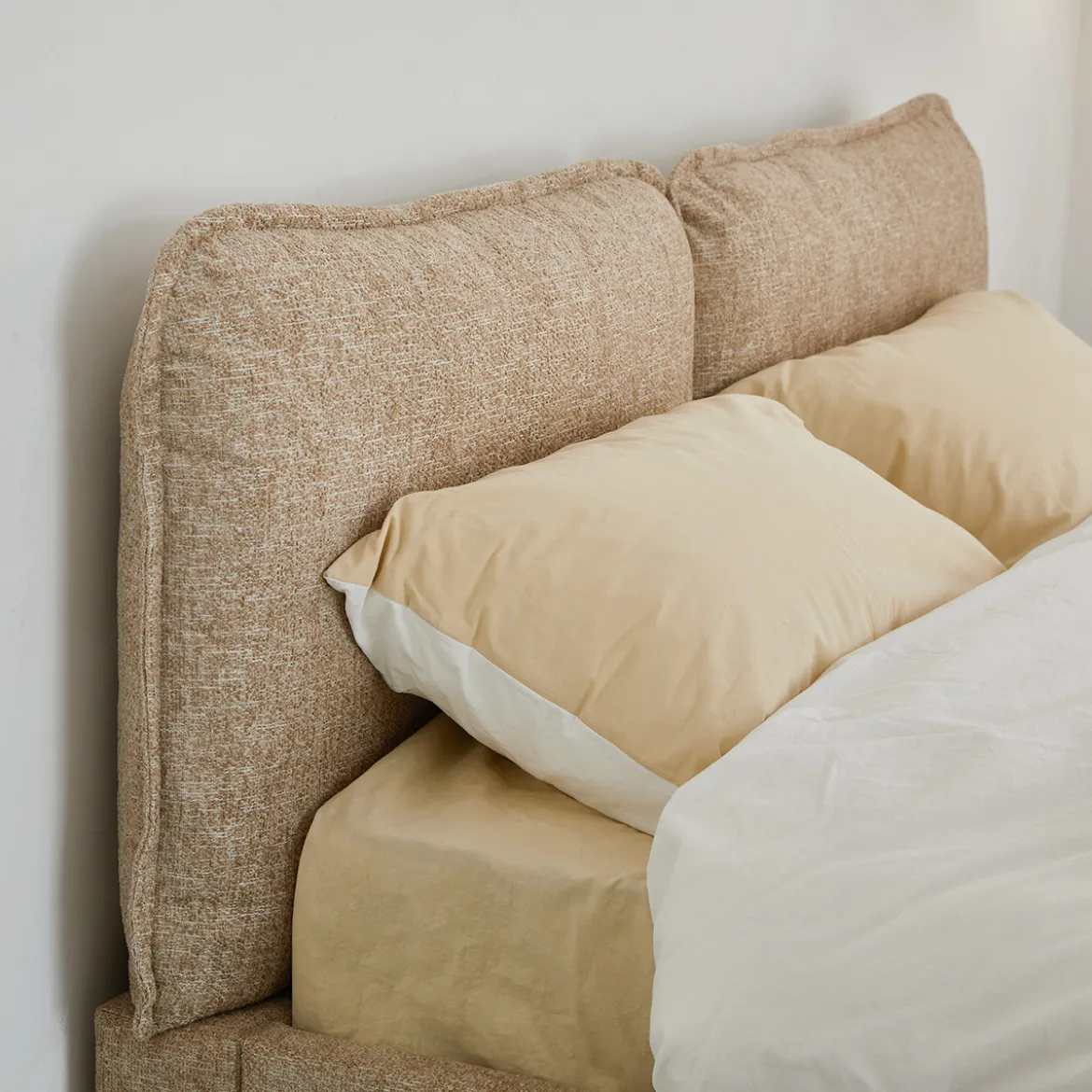 Bedframe beige stof - Bodio Detroit