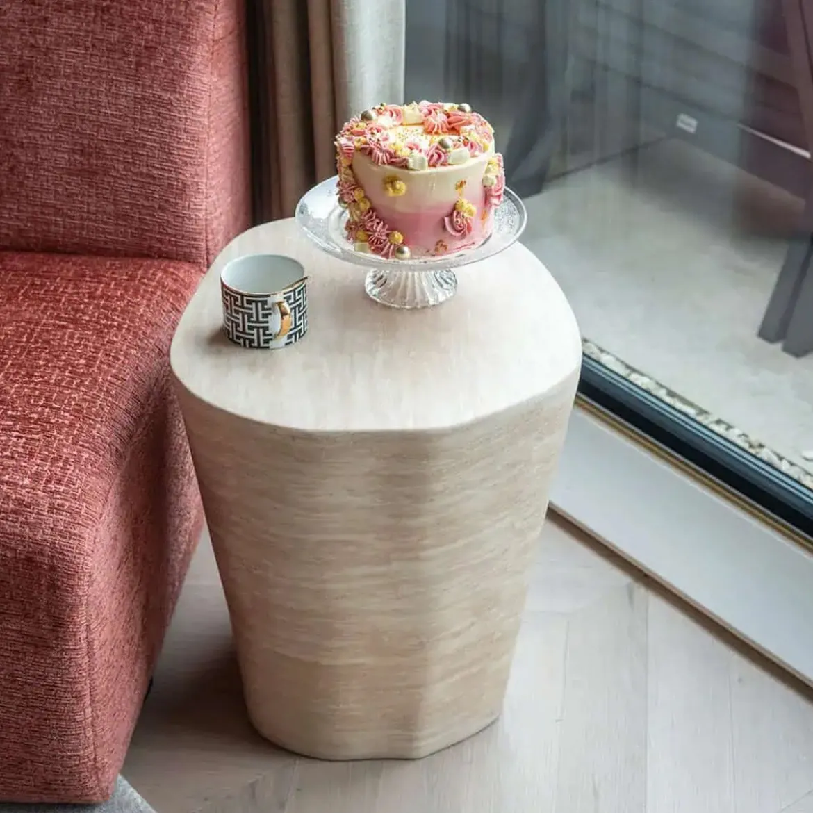 Beige bijzettafel travertin - Richmond Interiors Fictus