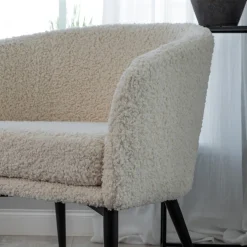 Beige teddy fauteuil zwarte poten - Lavis Fluffy