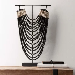 Decoratie ketting op standaard - Must Living Statue Magic Black