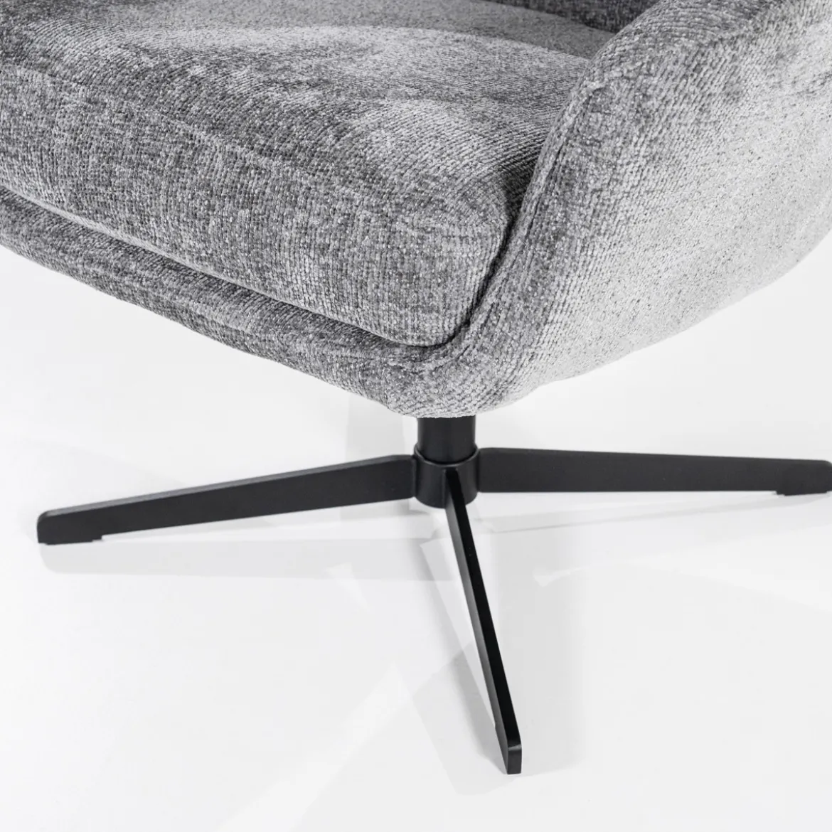 Draaifauteuil samenstellen - SEVN Polo