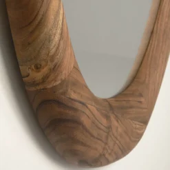 Driehoek spiegel acacia hout - Kare Design Jorge