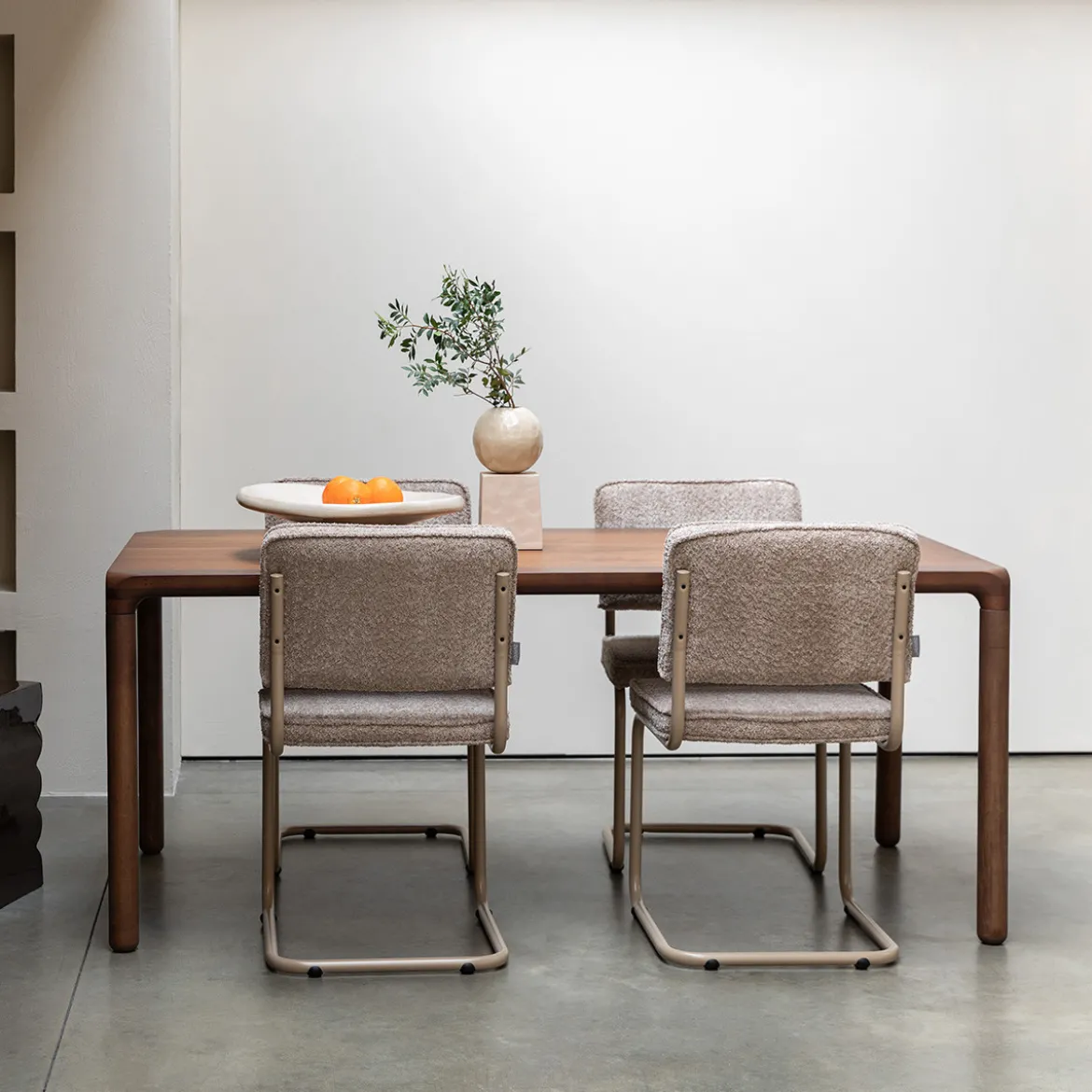 Eettafel hout modern design - Zuiver Storm
