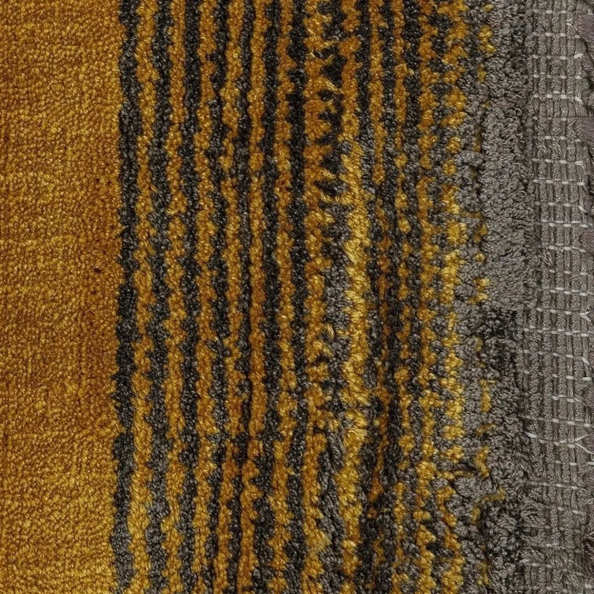 Goudgeel vloerkleed - Kare Design Soleil