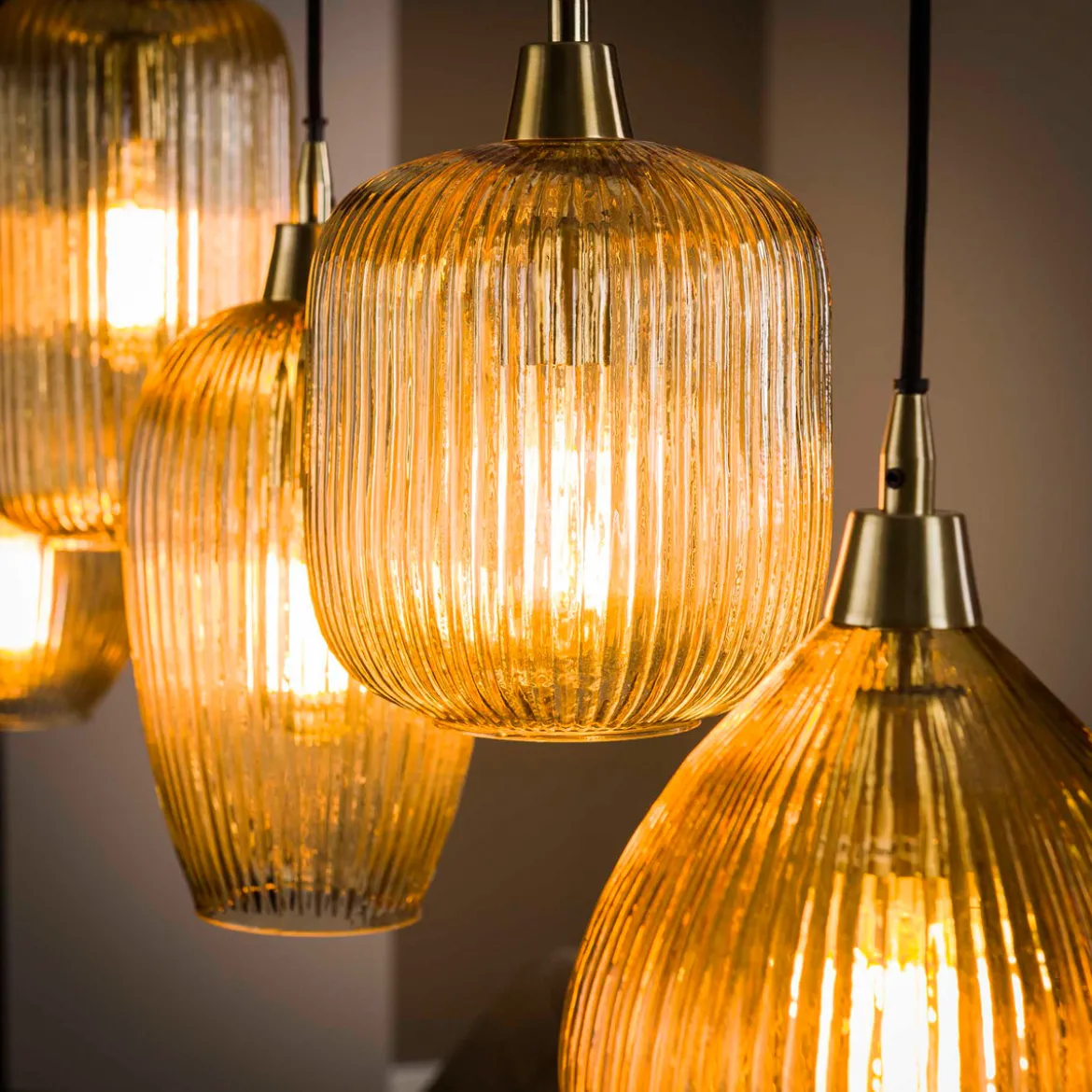 Hanglamp met 5 amberkleurige kappen - Santa Dale