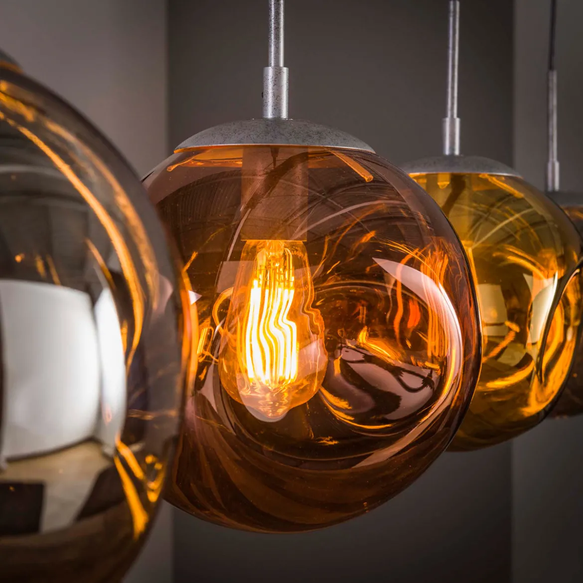 Hanglamp met 4 glazen bollen - Santa Stellar