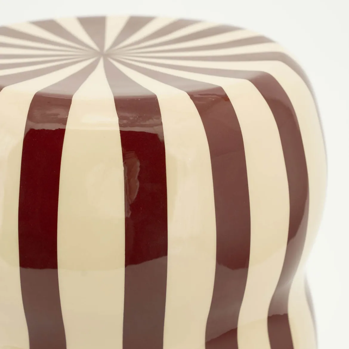 Hoogglans bijzettafel beige rood - By-Boo Candice