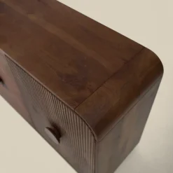 Houten dressoir met ronde hoeken - Bodio Matala