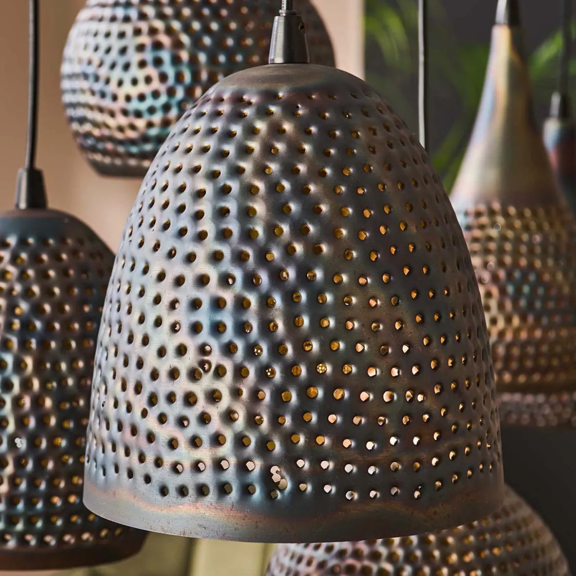 Metalen hanglamp met gaatjes - Santa Punch Mix