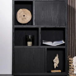 Moderne kast van zwart eiken - Eleonora Helsinki