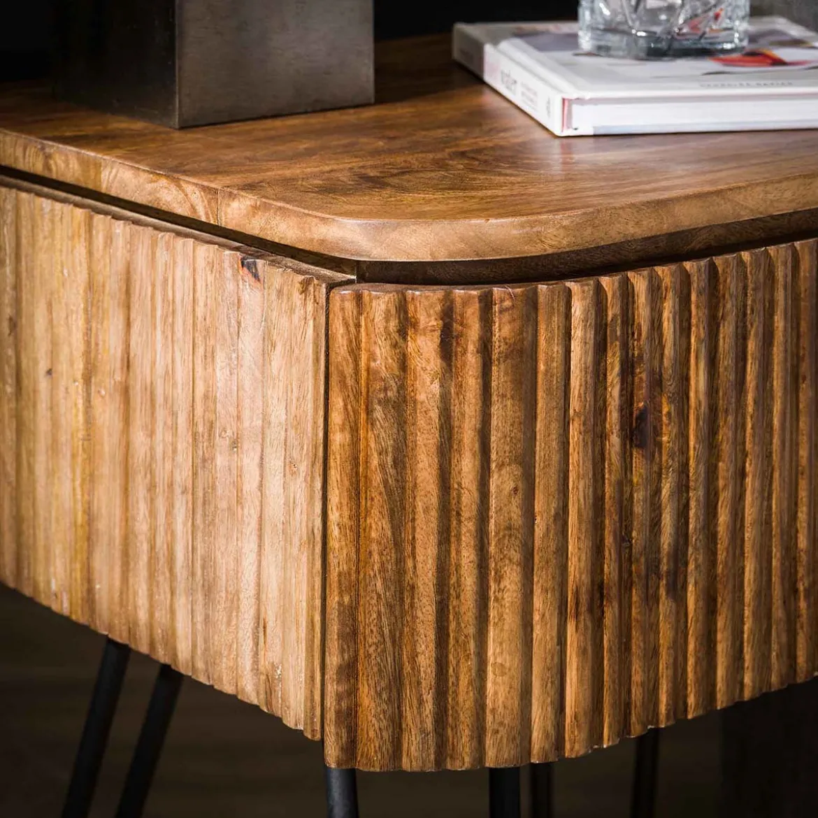 Nachtkastje hout met ribbels - Giani Wave