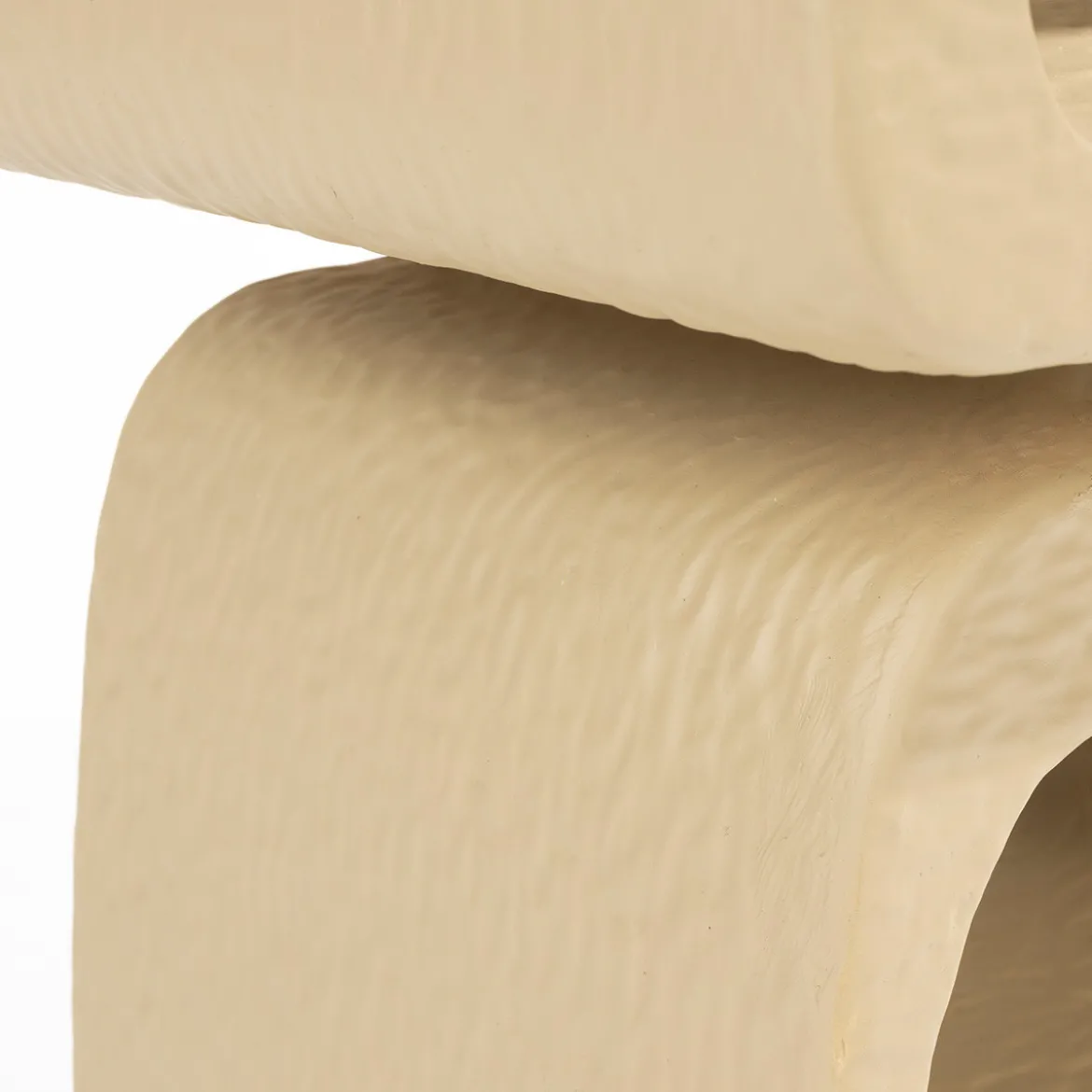Organische bijzettafel beige - Zuiver Eddy