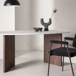 Organische eettafel klein bruin - Lavis Gronvik