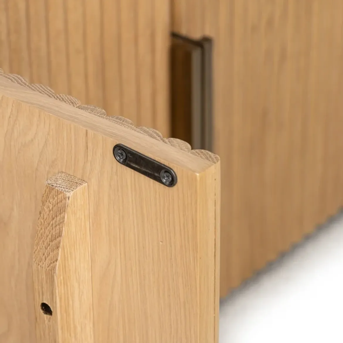 Ovaal tv-meubel eiken met ribbels - Richmond Interiors Belfort