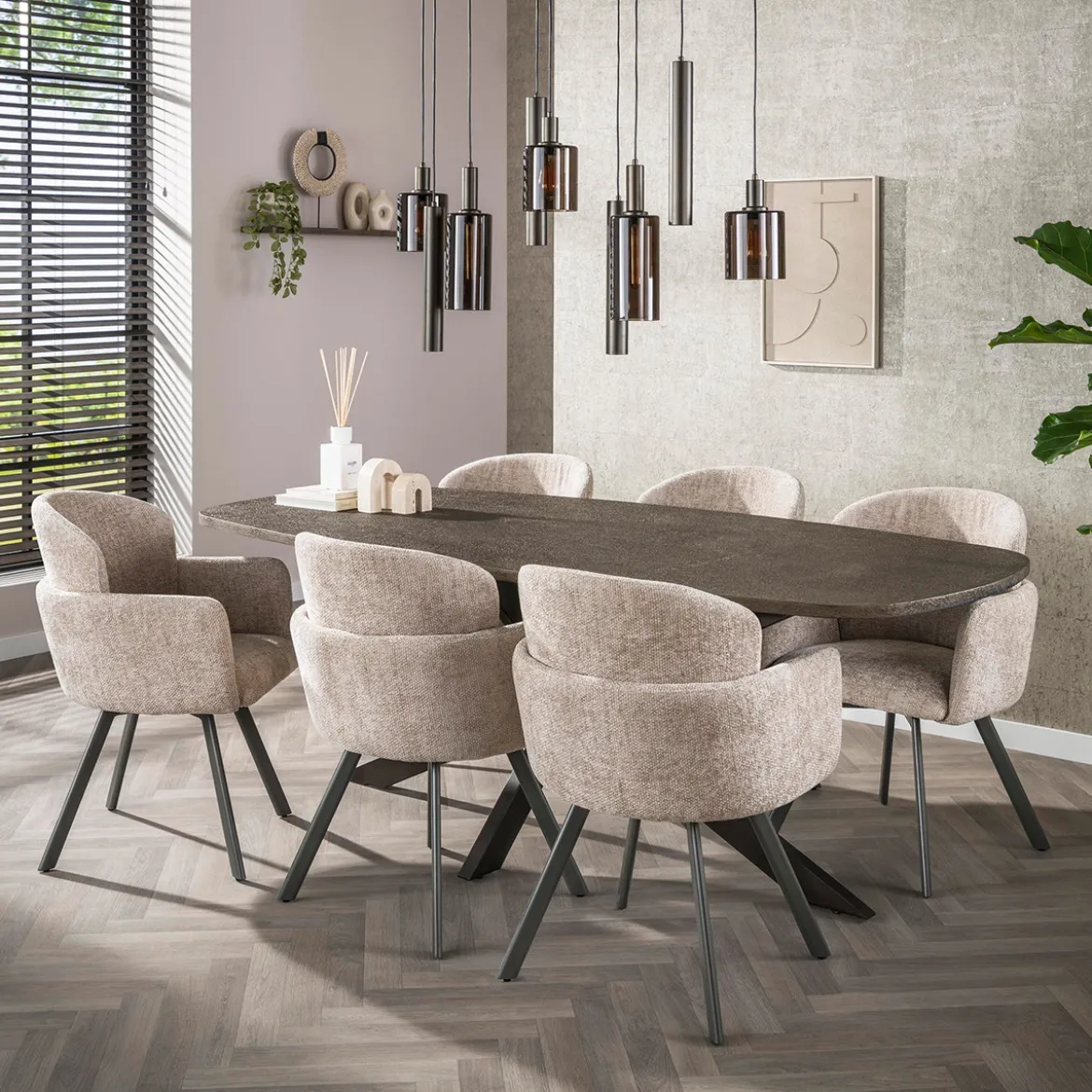 Ovale eettafel met brons blad - Giani Bronvik