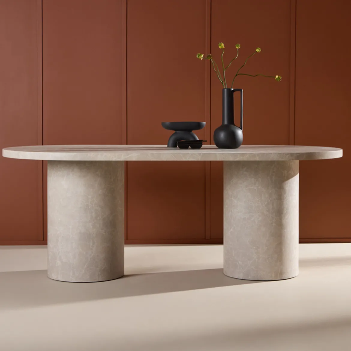 Ovale eettafel met dikke beige poten - Lavis Narvik