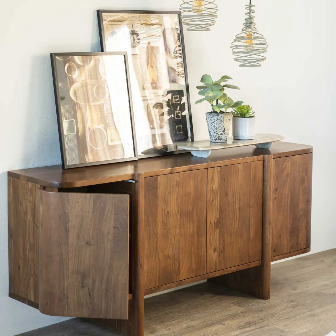 Retro dressoir met ronde hoeken - Eleonora Julian