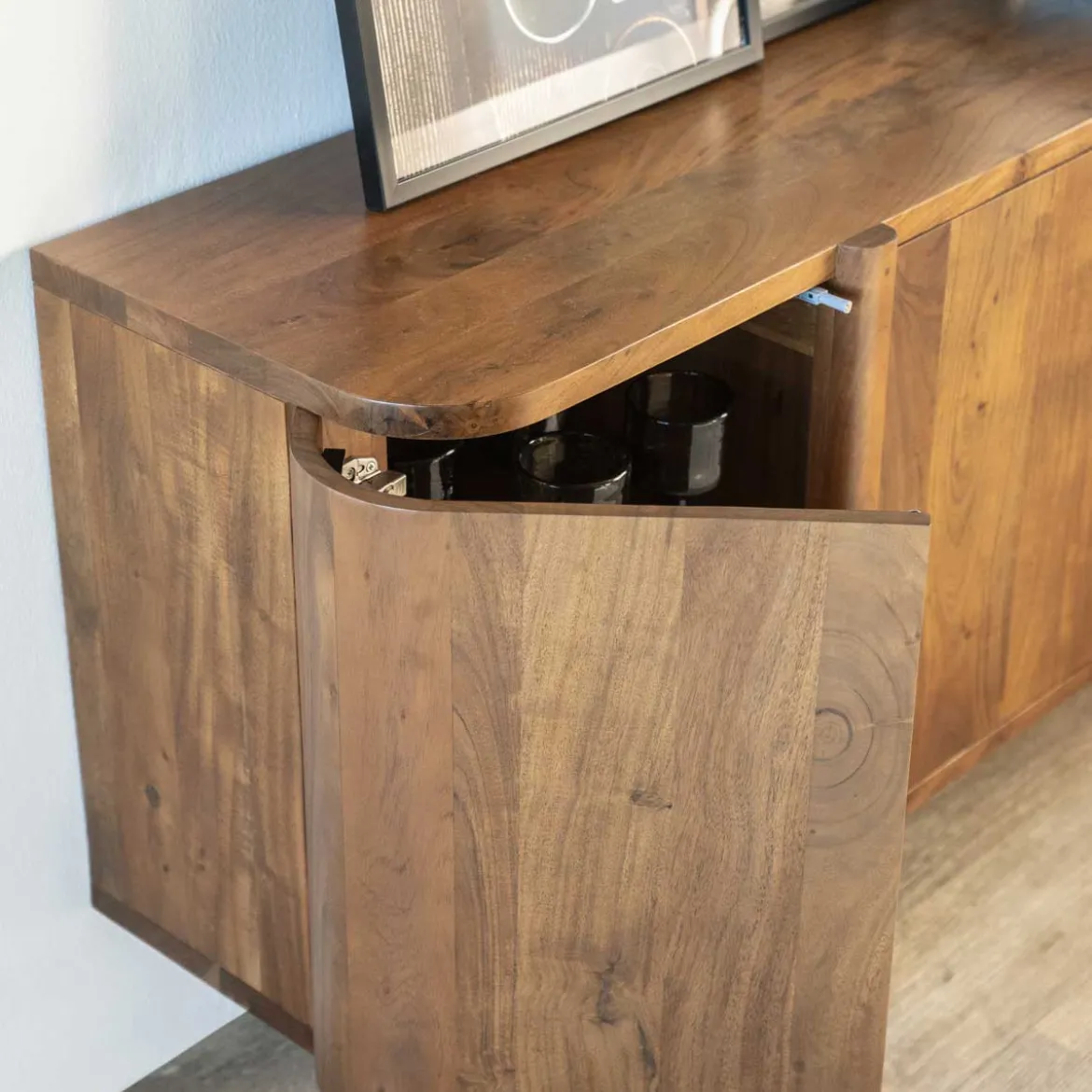 Retro dressoir met ronde hoeken - Eleonora Julian