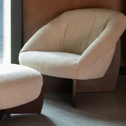 Retro poef beige walnoot - Dutchbone Emilius