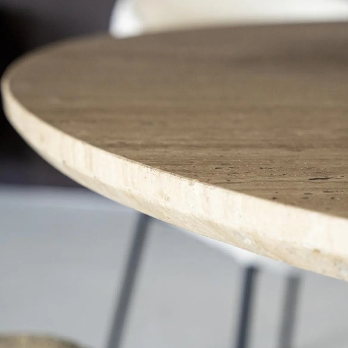 Ronde eettafel travertin en mangohout - Eleonora Aikin