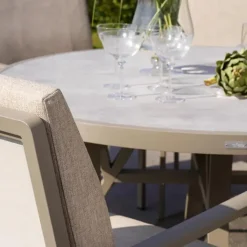 Ronde tuintafel betonlook - Brafab Samvaro