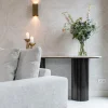 Sidetable travertin op ronde pilaren - Richmond Interiors Hampton