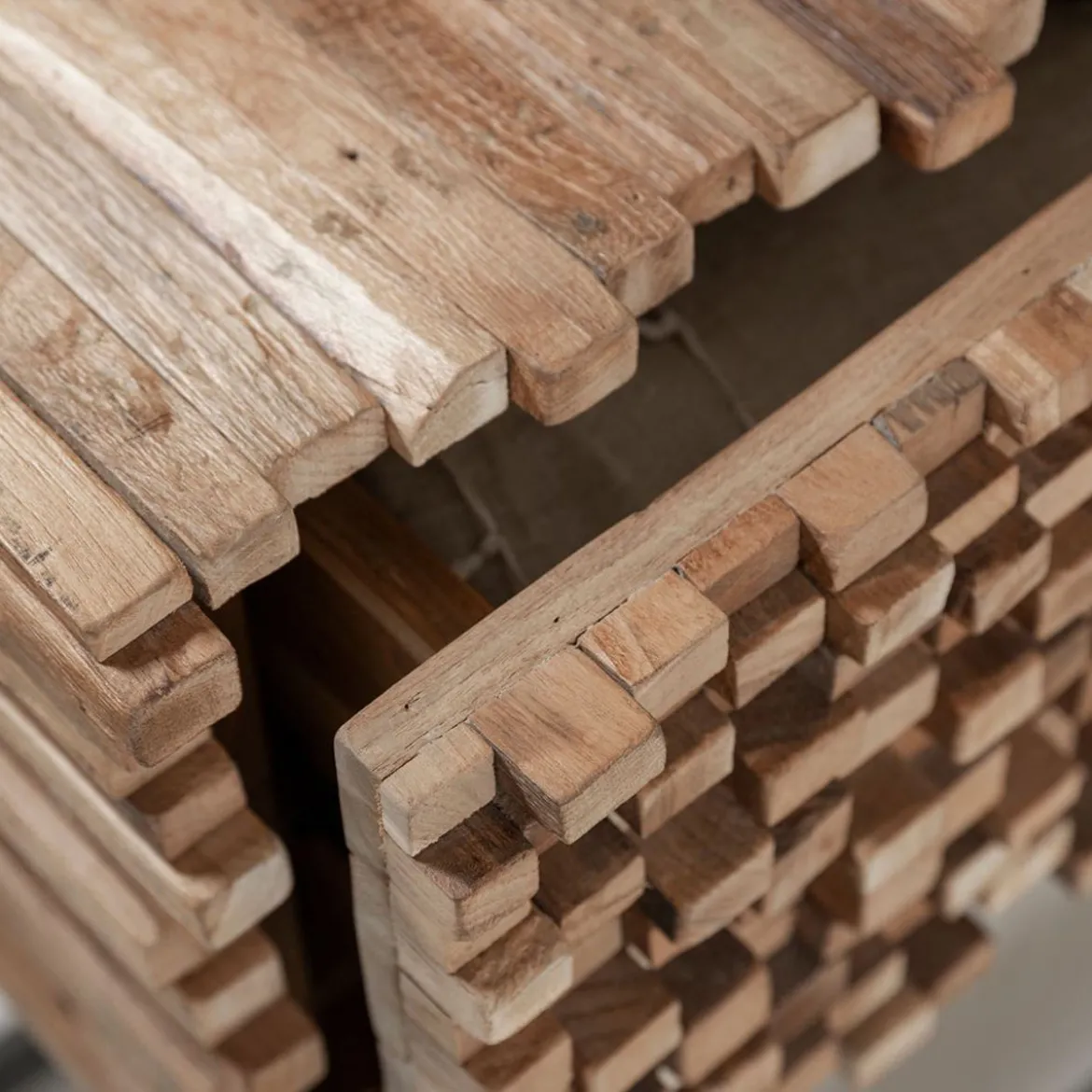 Sidetable van stukjes teak - Must Living Sticks