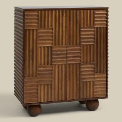 Smal dressoir kastje met houtsnijwerk - Bodio Yemi
