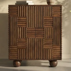 Smal dressoir kastje met houtsnijwerk - Bodio Yemi
