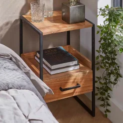 Smal nachtkastje hout en metaal - Giani Niche