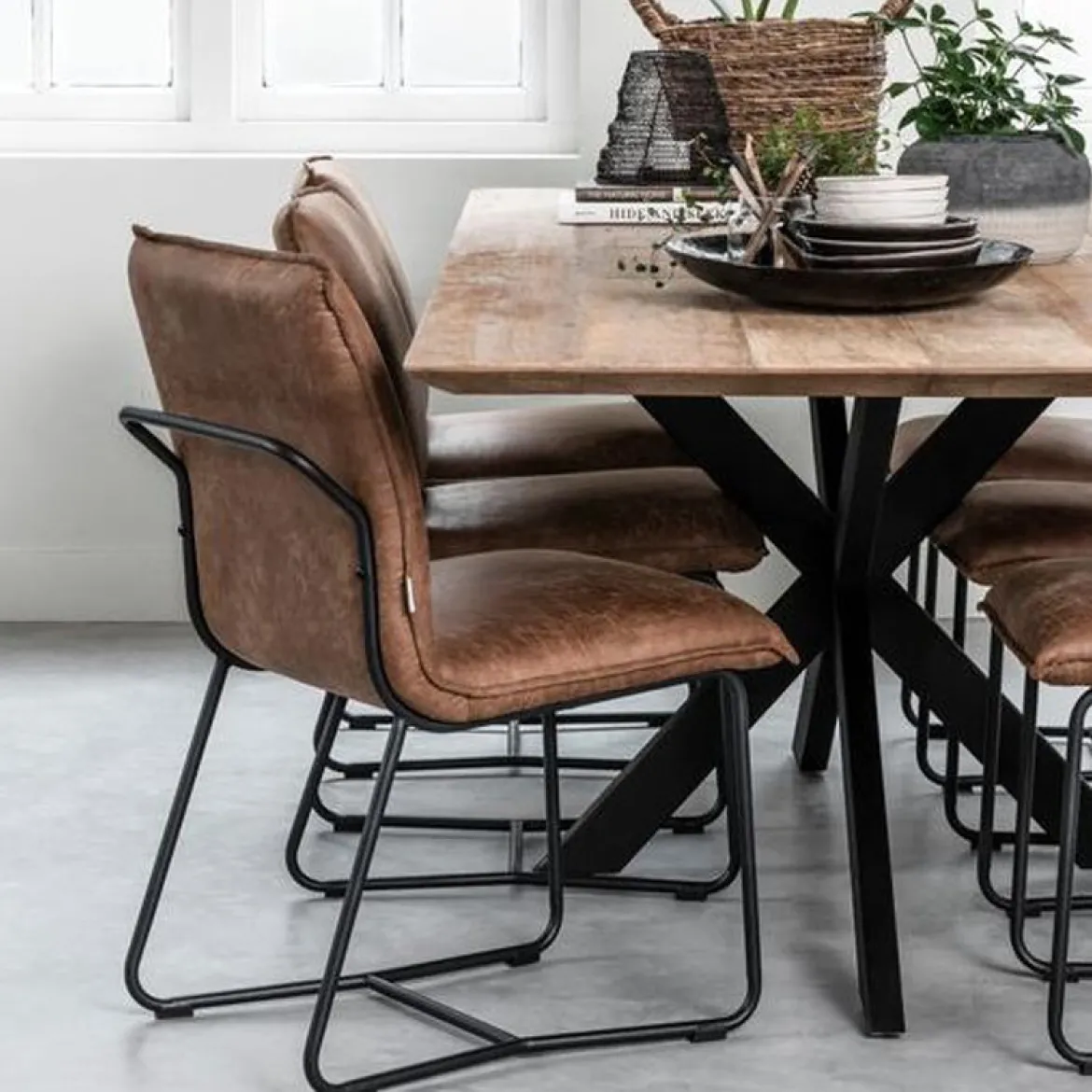 Teak tafel Curves met kruispoot - DTP Home Timeless