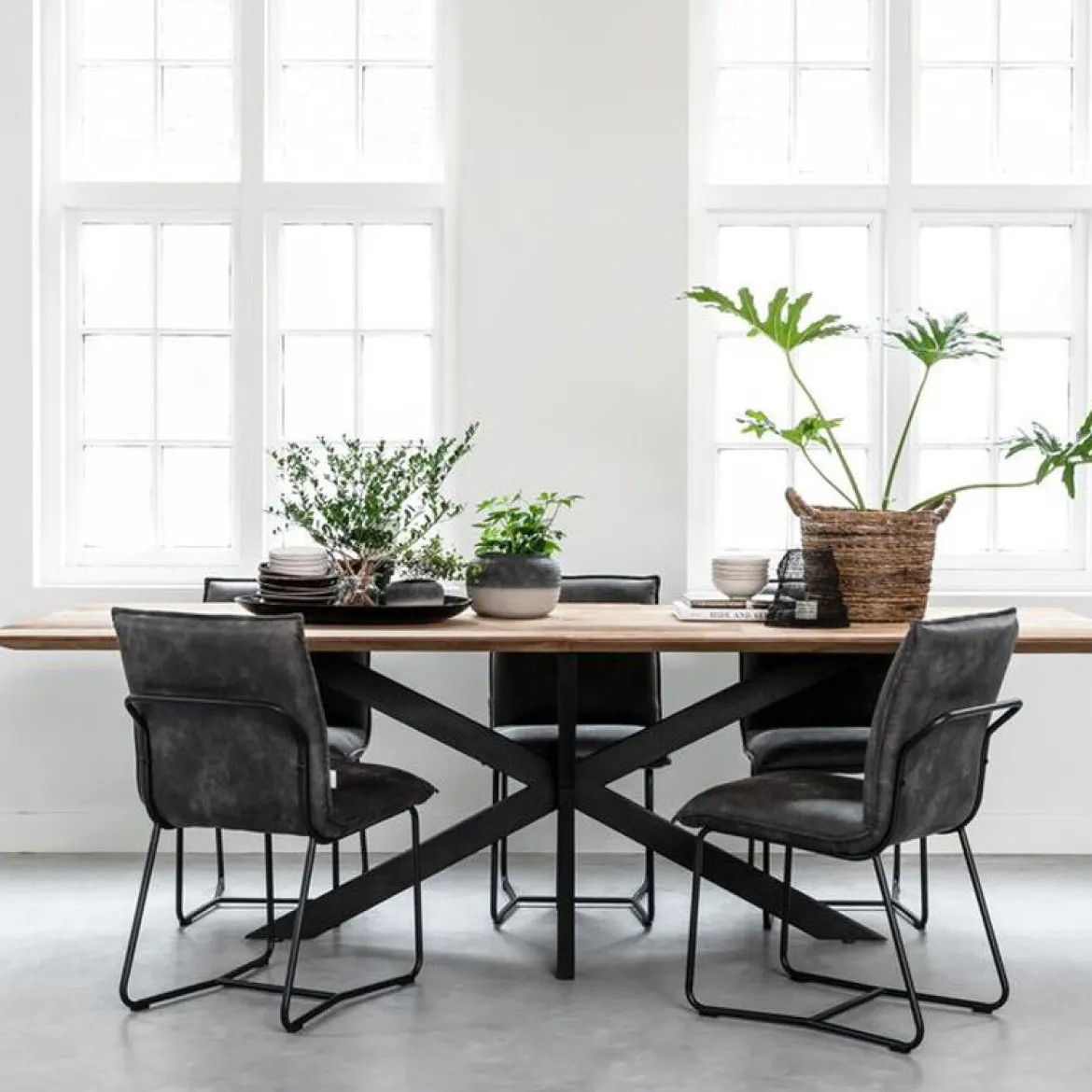 Teak tafel Curves met kruispoot - DTP Home Timeless
