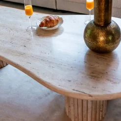 Travertin salontafel organische vorm - Richmond Interiors La Cantera