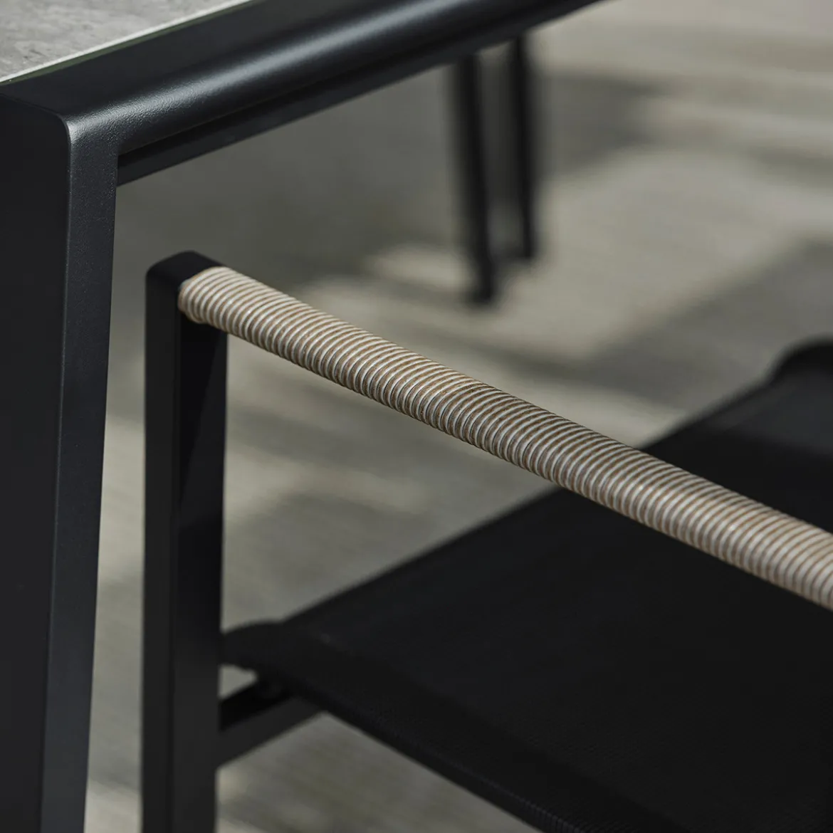 Tuinset 6 persoons betonlook metaal - Brafab Lyra Set
