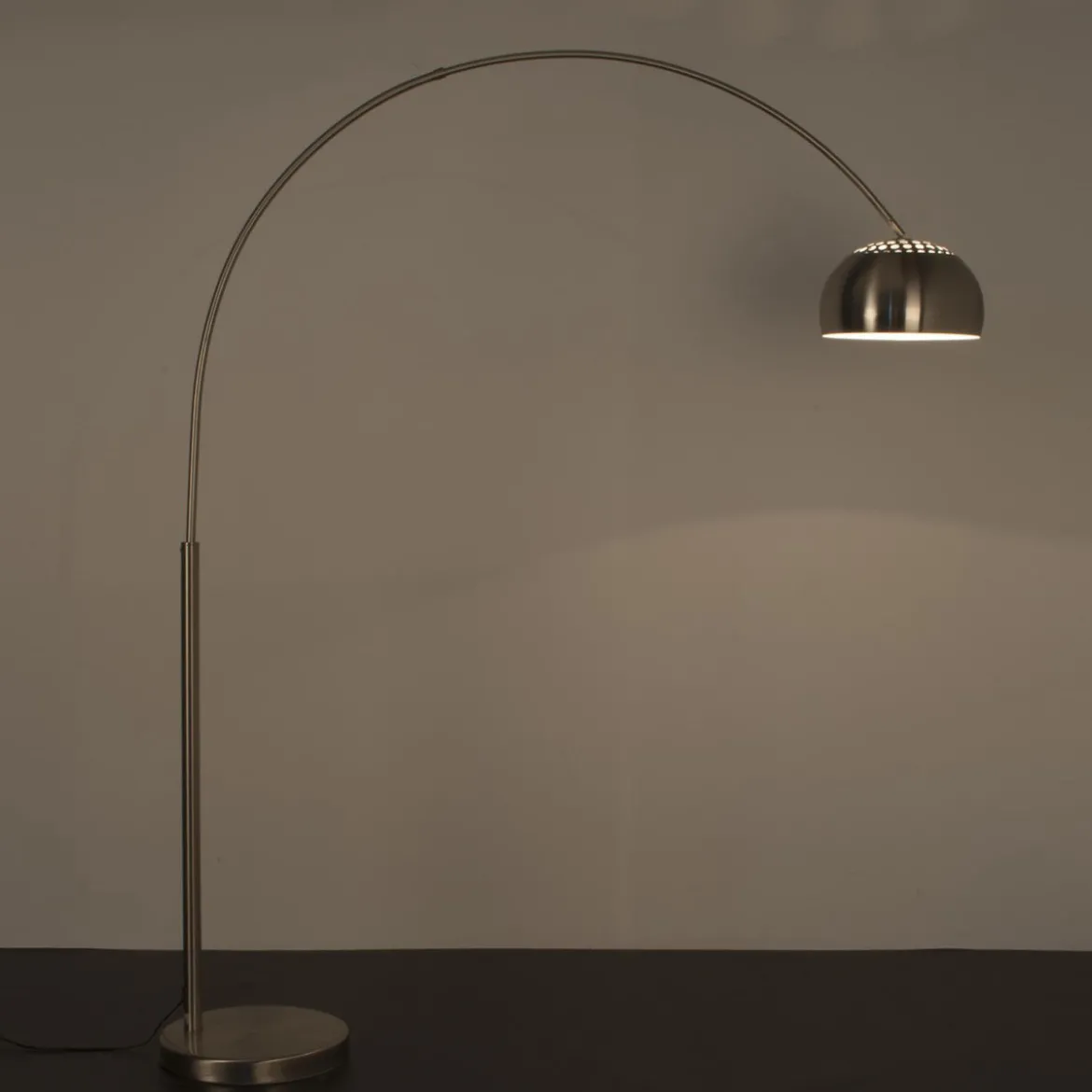 Zilveren minimalistische booglamp - Lavis Metal Bow