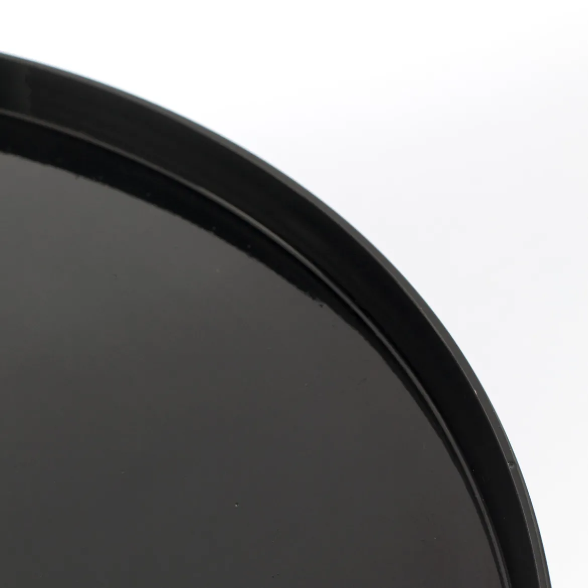 Zwarte design salontafel rond - Zuiver Shiny Bomb