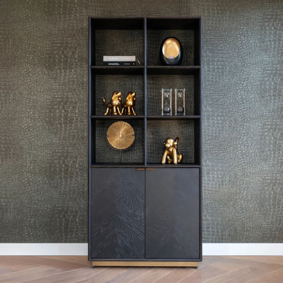 Zwarte vakkenkast met visgraat - Richmond Interiors Blackbone