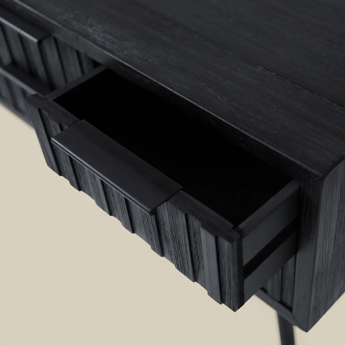 Zwarte wandtafel teak latjes - Bodio Teak Slats