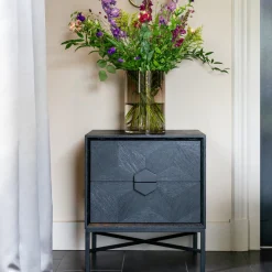 Zwart nachtkastje van hout - Richmond Interiors Blax