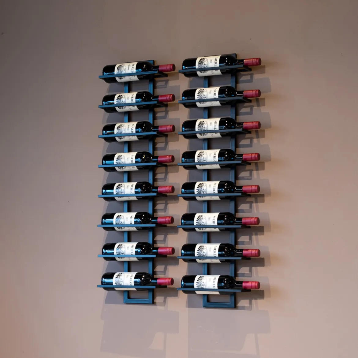 Zwart wijnrek muur - Bodio Reserva 8